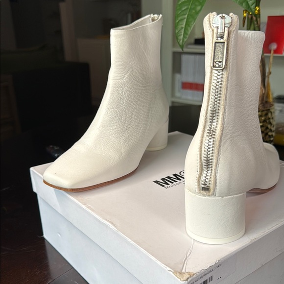 MM6 Maison Martin Margiela Women's White Ankle Boots - Picture 3 of 6